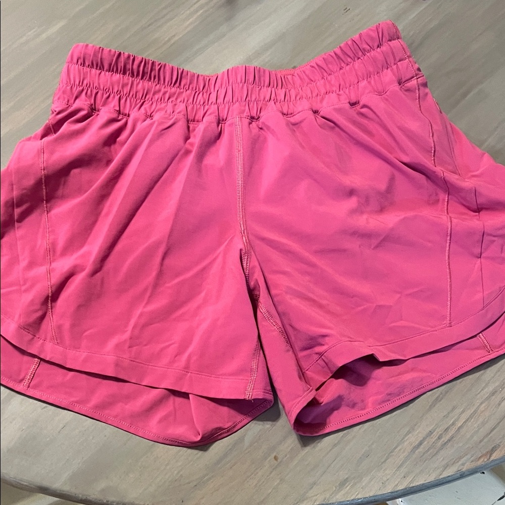 Lulu Lemon Track That Mid Rise 5” Shorts